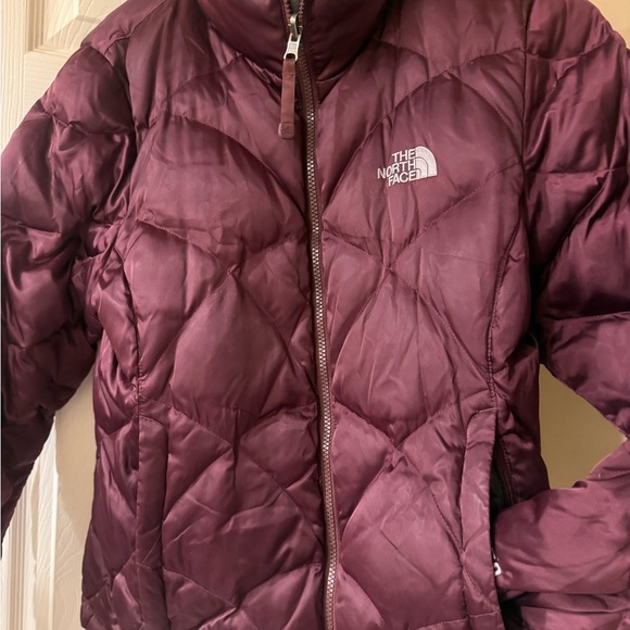 The North Face Women's 550 Jacket - Picture 3 of 9
